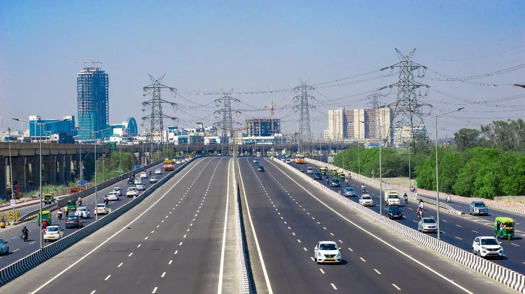 NHAI Reduces Toll Collection Costs by £206 Million in FY 2024‑25