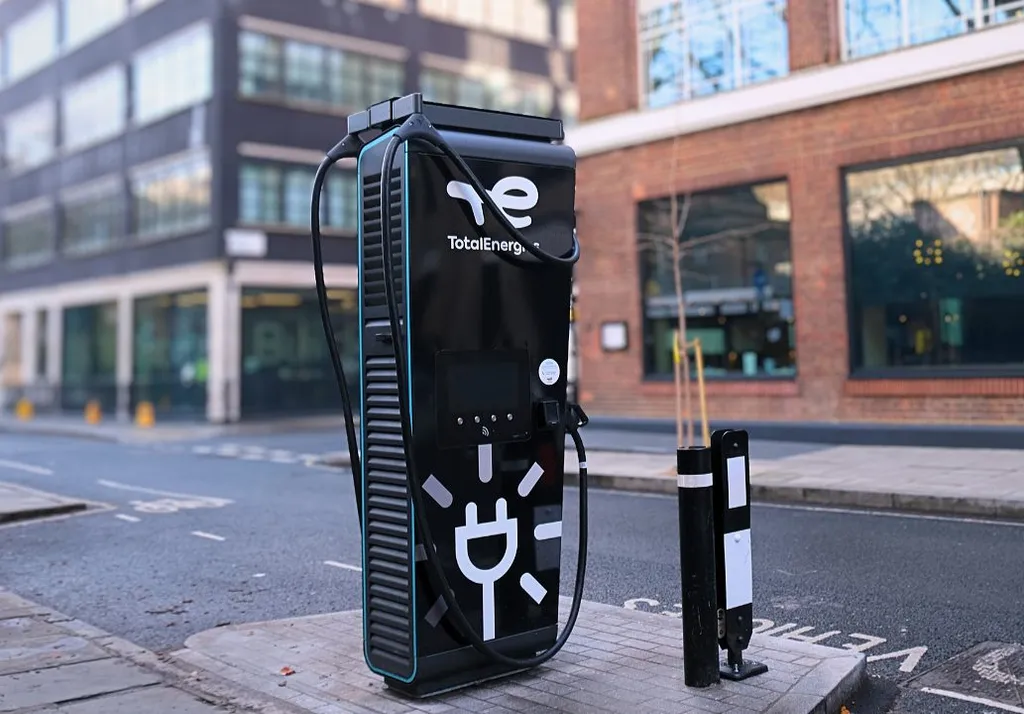 TfL awards TotalEnergies contract for 43 DC fast chargers