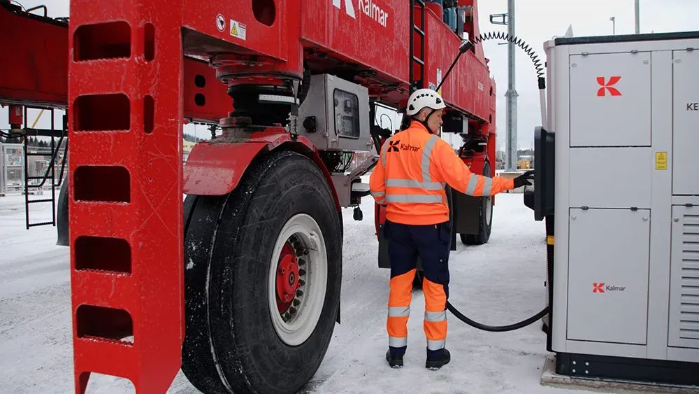 DP World installs Kempower MCS chargers at London Gateway