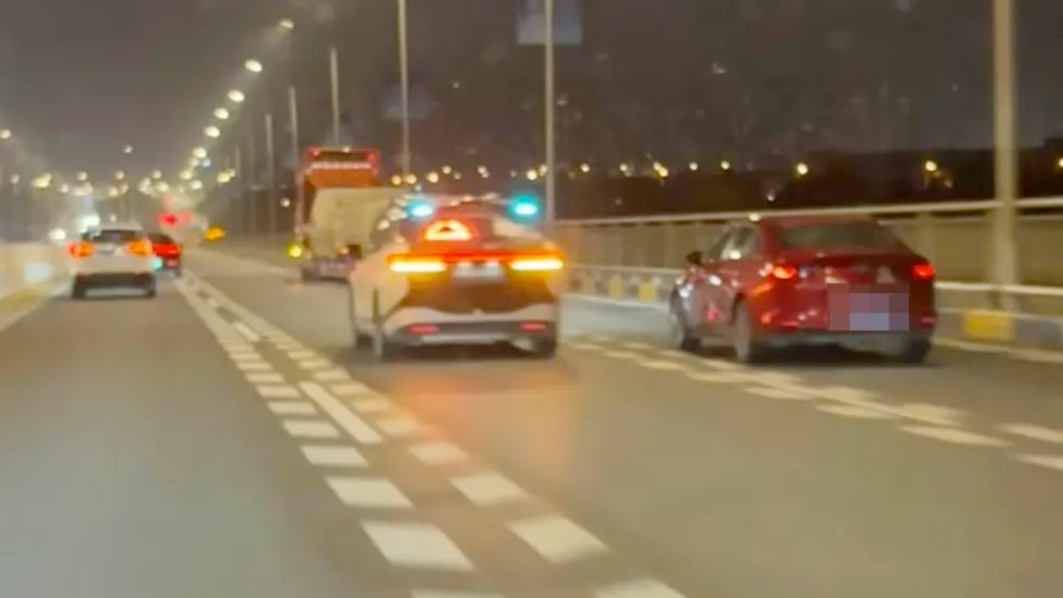 Apollo Go robotaxi fleet halts on Wuhan elevated highways