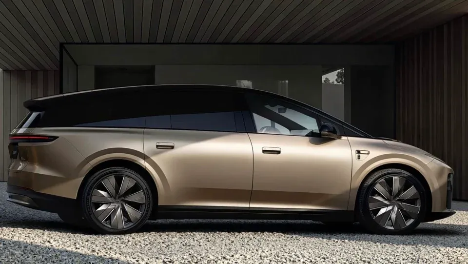 Li Auto files i9 flagship electric SUV with 800V charging