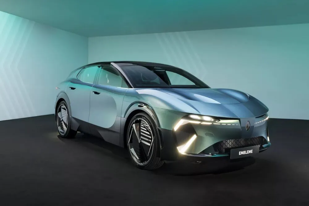 Renault Emblème Demonstrates Low-Carbon Family Car Innovation