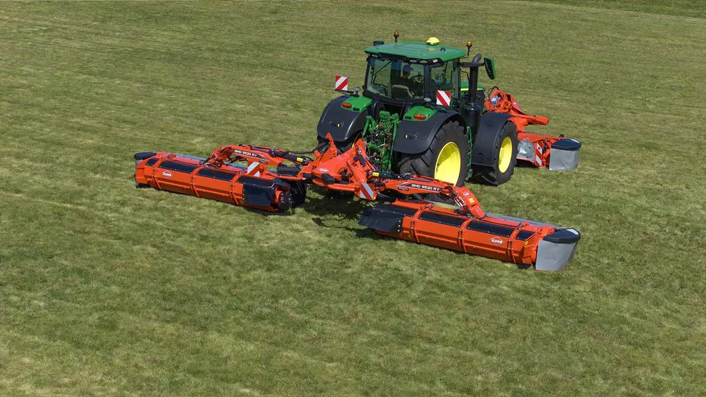 KUHN Launches GMD 9530 RV Disc Mower with Auger Grouper