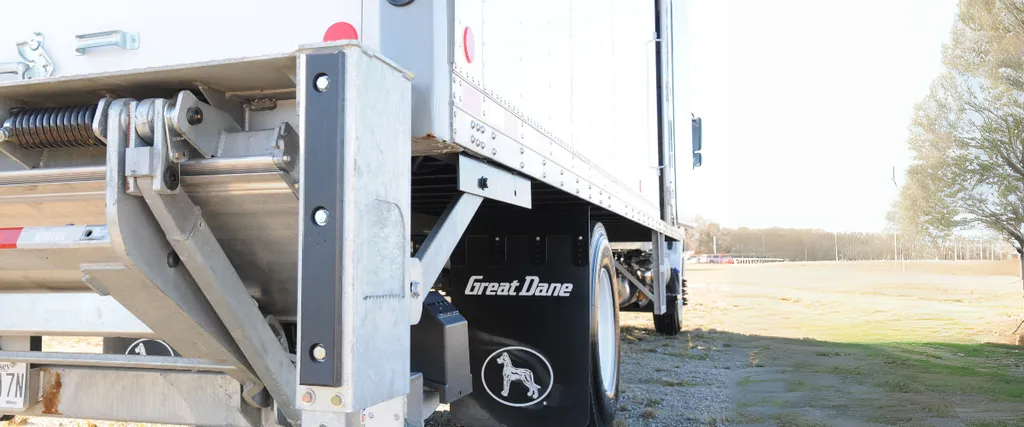 Best Practices for Liftgate Maintenance in Fleet Operations