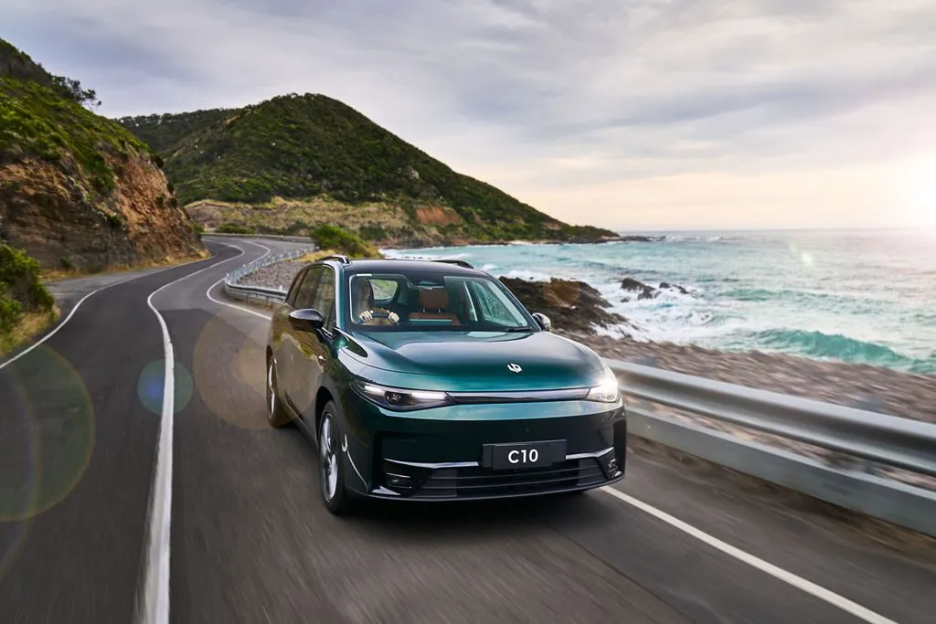 Leapmotor unveils higher-range C10 electric SUV with faster charging