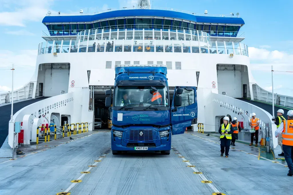 First Heavy-Duty Electric Freight Truck Completes Dover-Calais Ferry Route