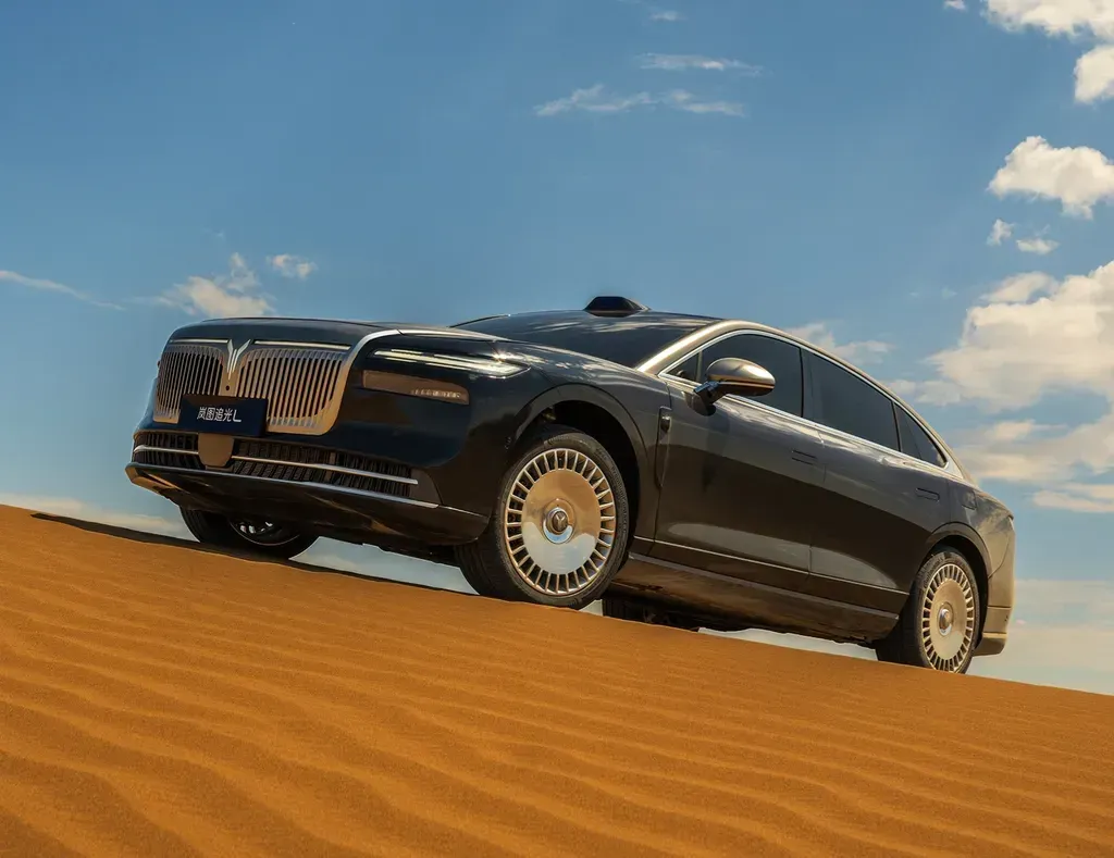 Voyah Passion L PHEV Sedan Unveiled in China with 657hp