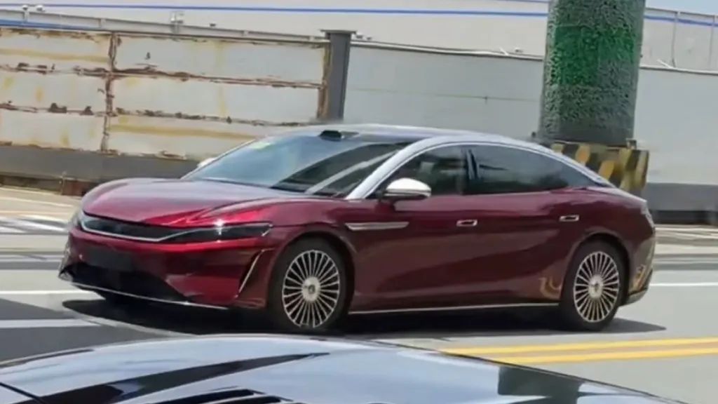 BYD Da Han sedan revealed with up to 1,008 km range