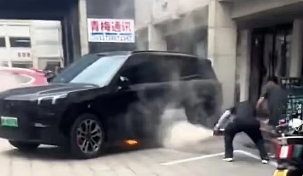 Lynk & Co 900 fire cause remains unconfirmed after dealership’s power-bank claim