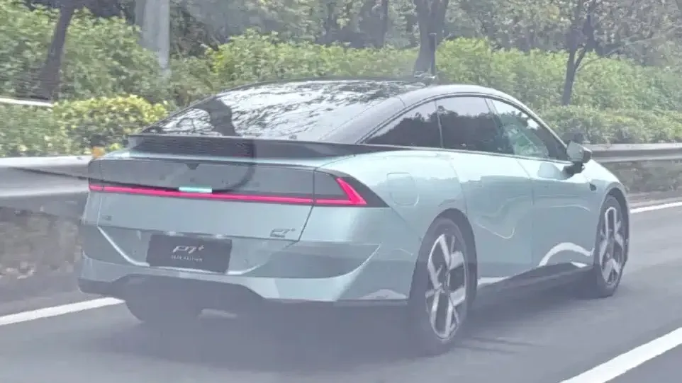 Xpeng P7+ EREV spotted ahead of 2026 launch