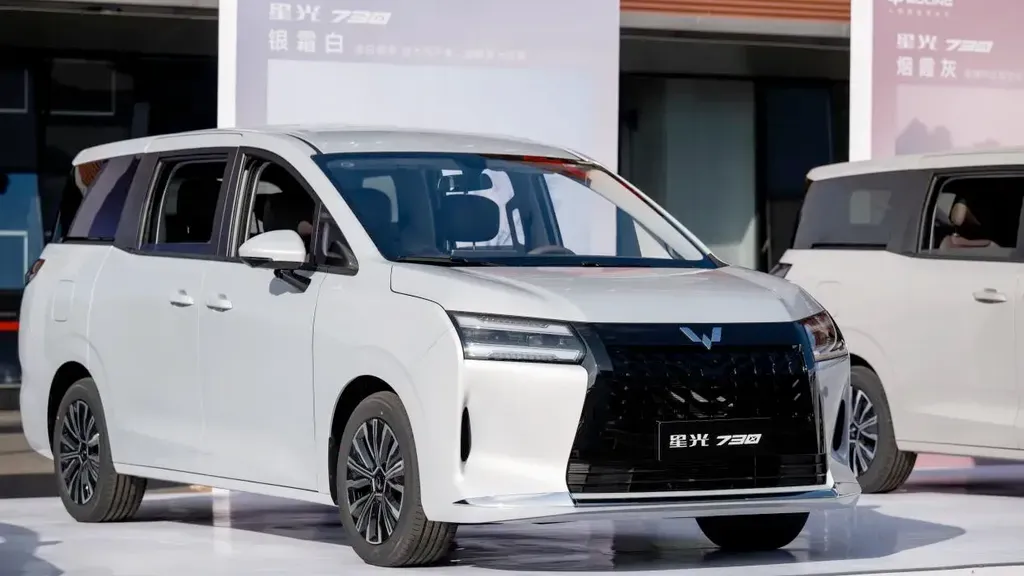 SGMW launches Xingguang 730 mid-size MPV