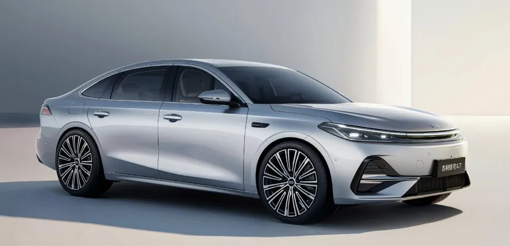 Geely Launches Galaxy A7 Plug-In Hybrid with 2,100 km Range