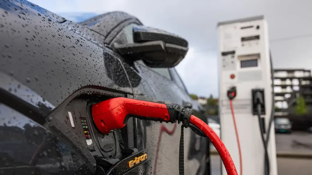 Norway records 95.9% electric new car share in 2025