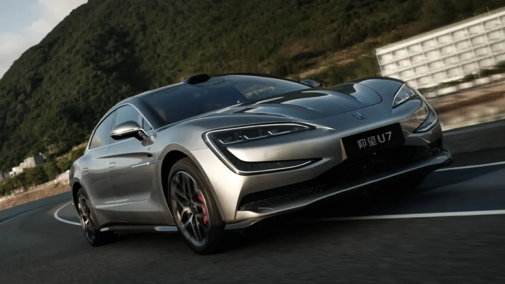 Yangwang U7 battery retains 98.7% capacity after 30,000 km test
