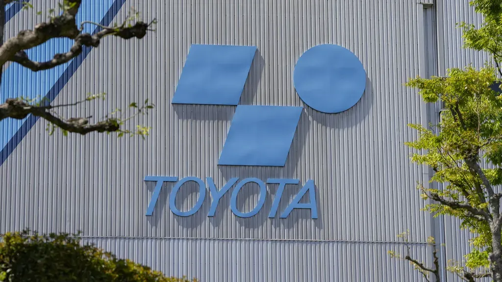 Toyota Motor raises buyout offer for Toyota Industries