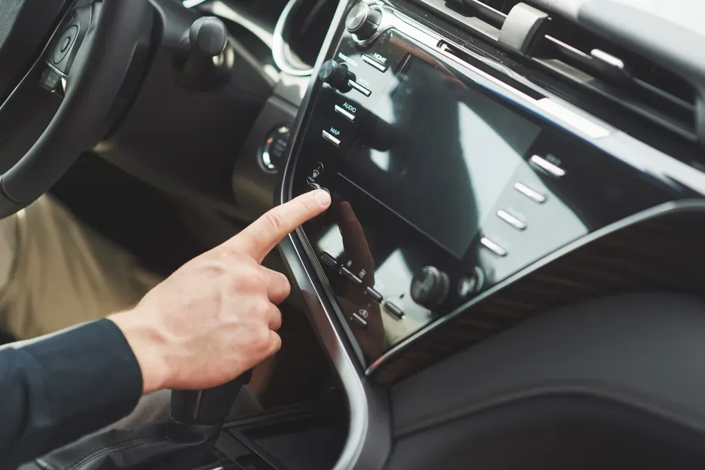 Transpoco survey finds widespread distracted driving in Ireland