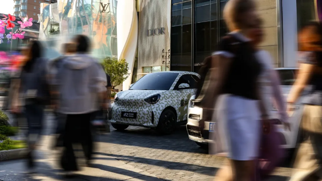 Camouflaged Smart #2 electric two-seater spotted in China