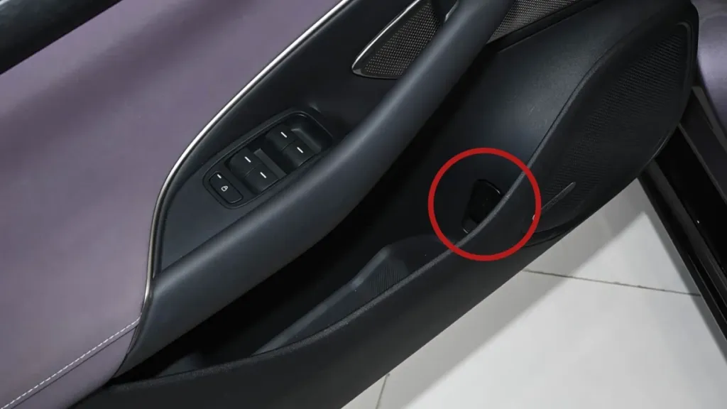 China orders mass recalls over hard-to-identify emergency door handles