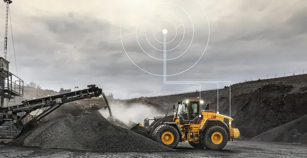 Simplifying Construction Fleet Management with Real-Time Data