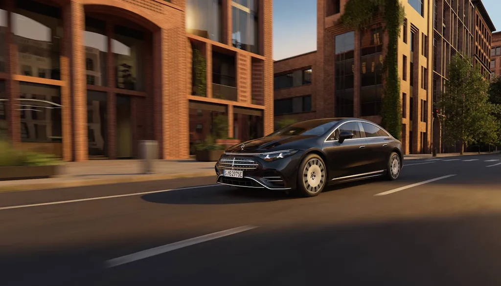 Mercedes-Benz unveils 925km EQS electric saloon with vehicle-to-grid capability