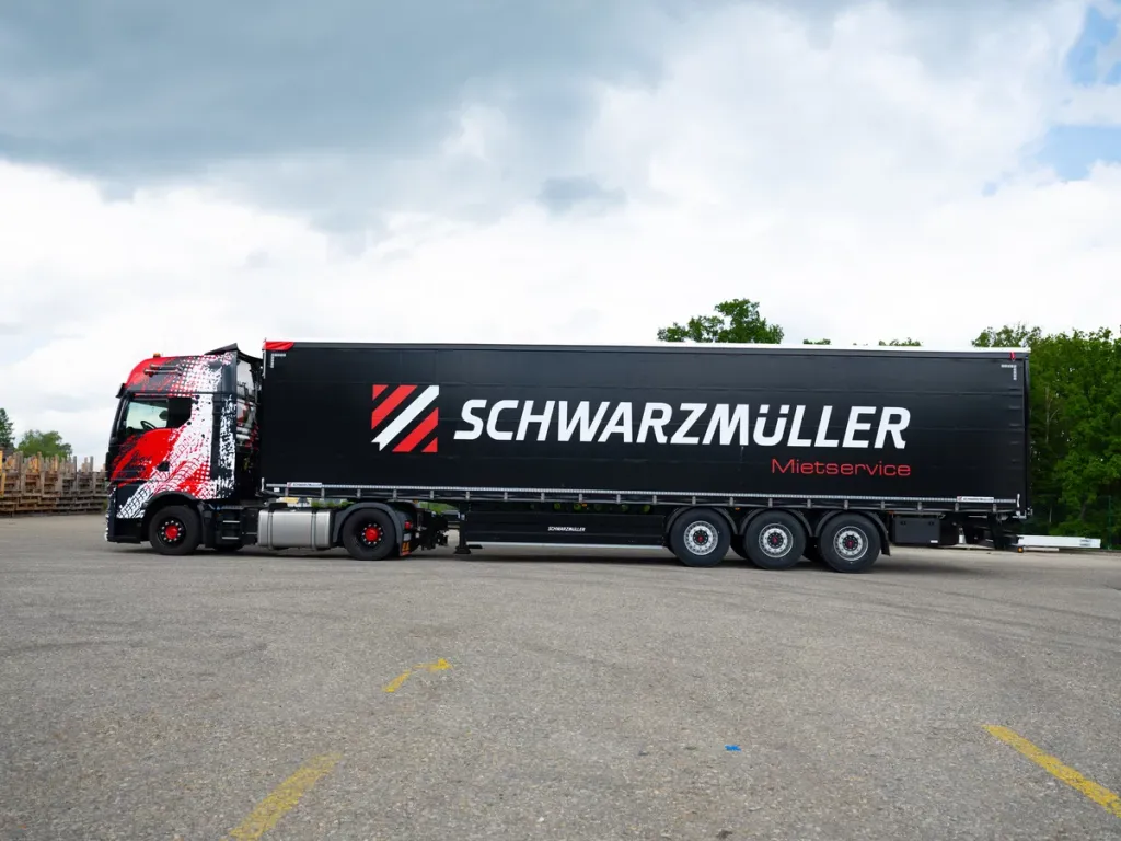 Schwarzmüller unveils lightweight Power Line Cargo semi-trailer