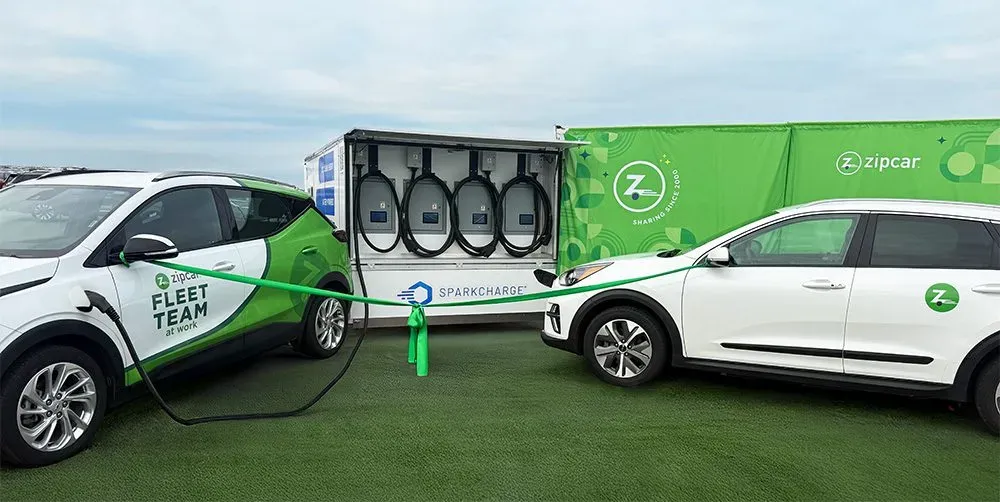 SparkCharge mobile trailer provides 320 kW DC charging