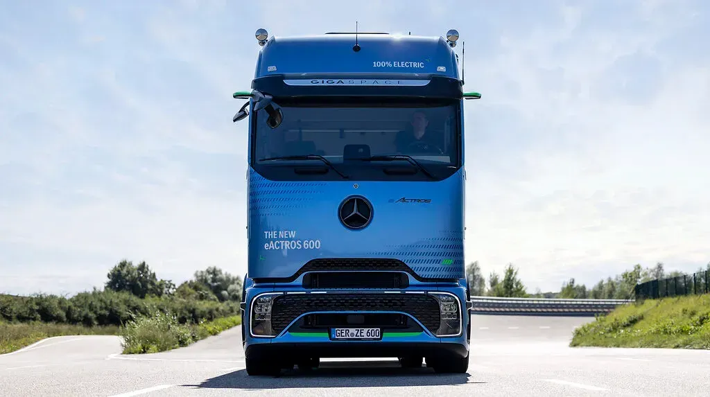 Mercedes-Benz Trucks Expands Battery-Electric Truck Range