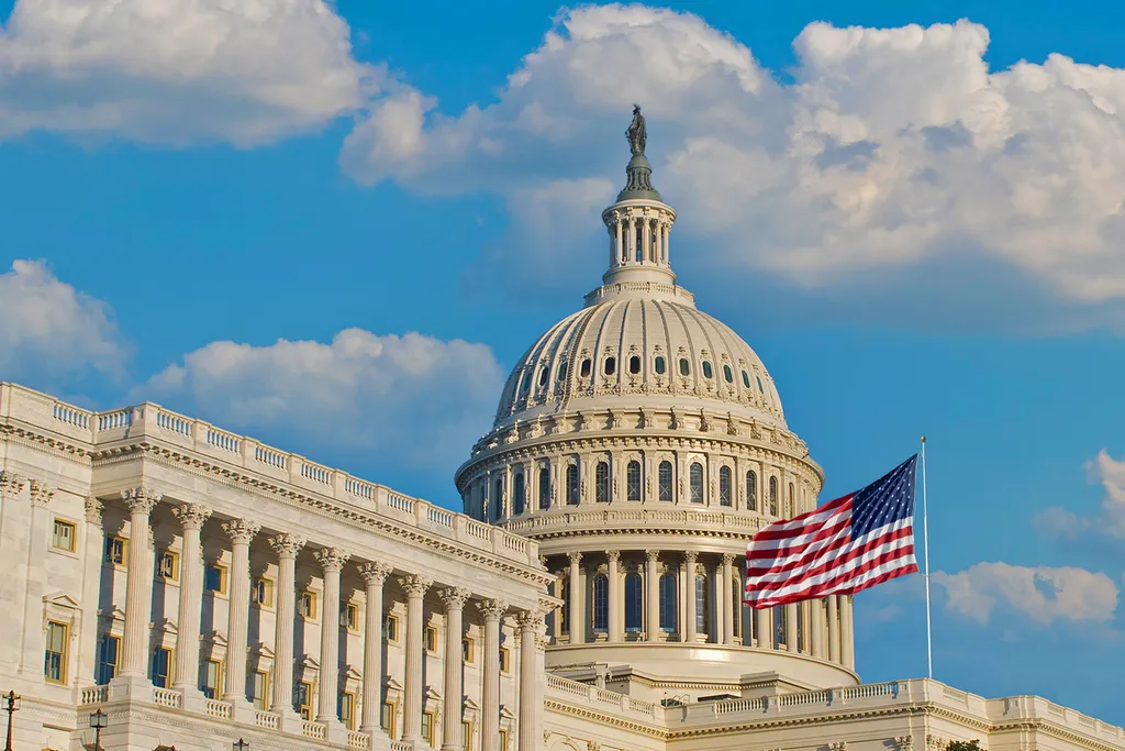 US senators introduce bill targeting identity-changing trucking operators