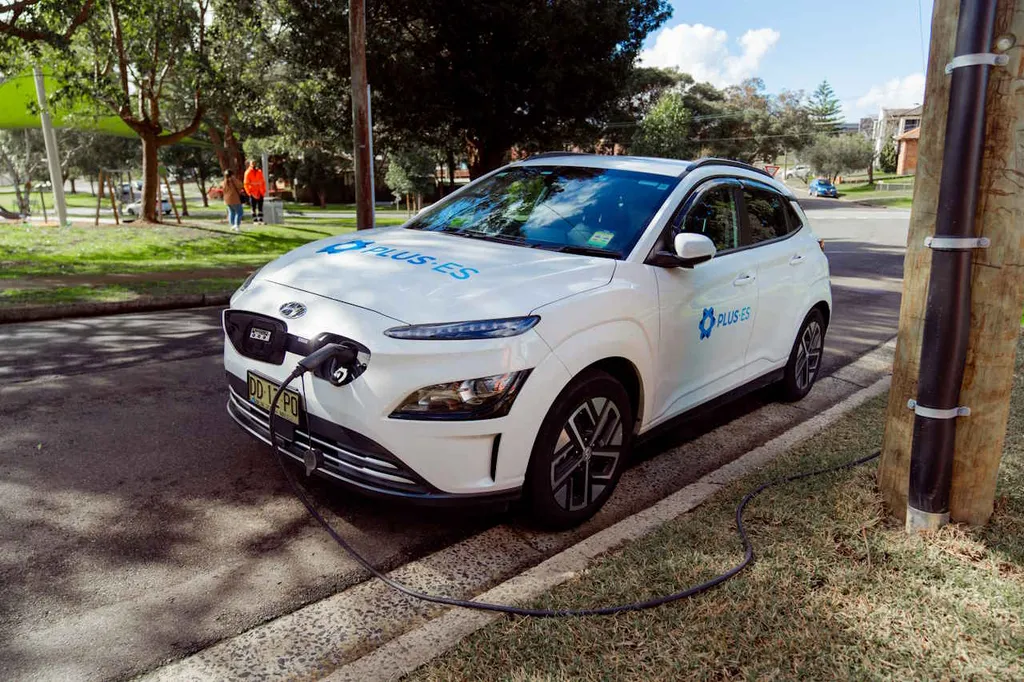 AGL and Plus ES to install 108 kerbside EV chargers