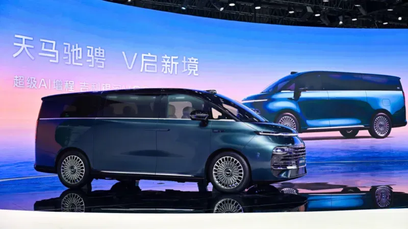 Geely Galaxy V900 sets Guinness record for 42 occupants