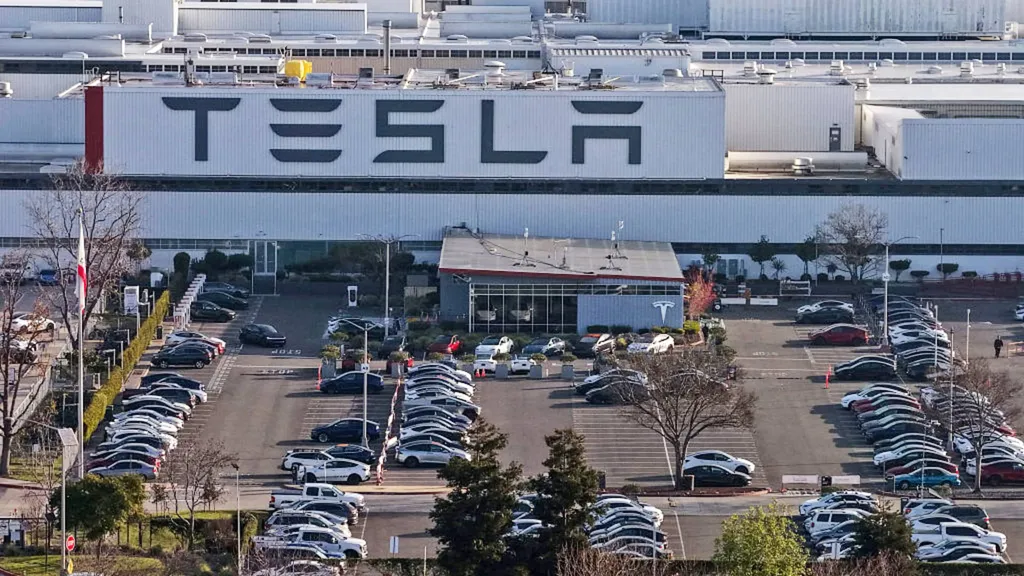 Tesla sues California DMV over FSD advertising ruling