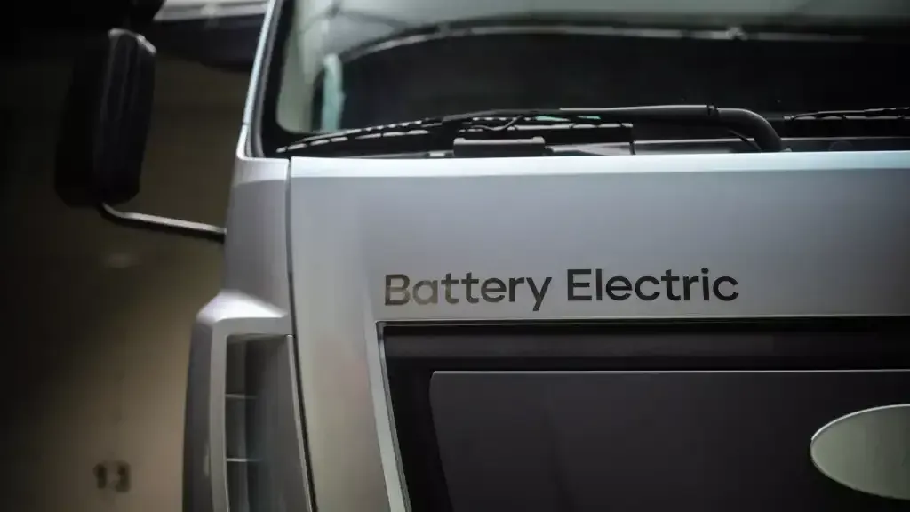 Accelera Introduces Battery-Electric Powertrain for Isuzu Trucks