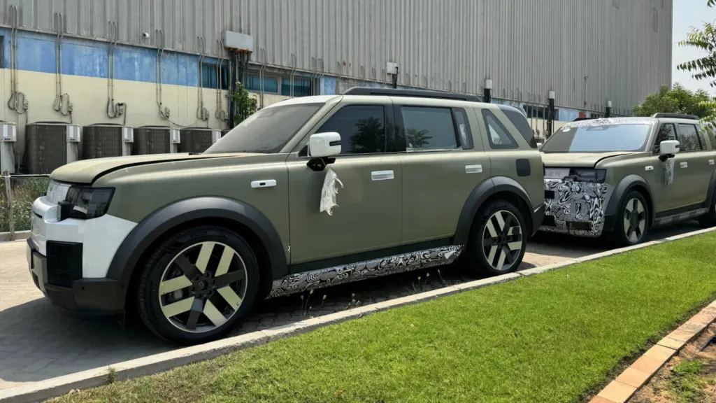 Pre-production Freelander 8 SUV spotted testing in the UAE