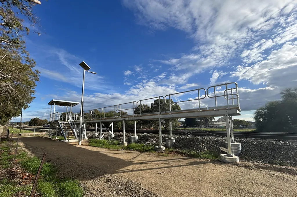 Inland Rail platforms to reduce level-crossing delays in Junee