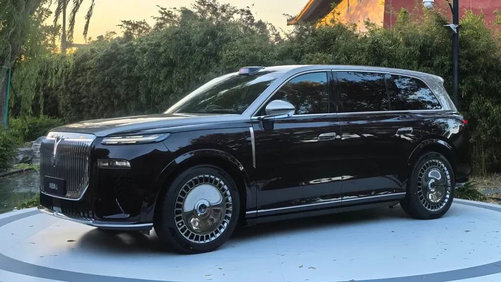 CATL and Voyah sign 10-year cooperation agreement