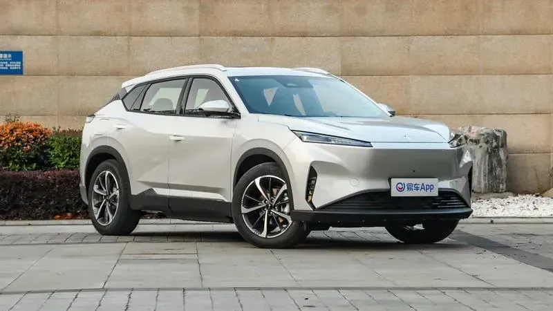 Dongfeng Peugeot-Citroen Launches Hedmos 06 Electric SUV in China