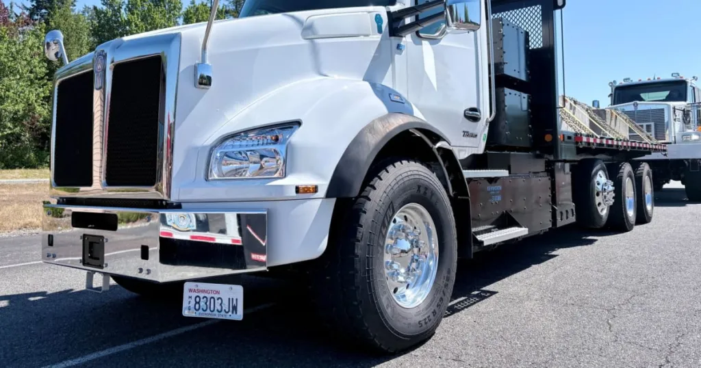 Kenworth updates T880E electric vocational truck for fleet applications
