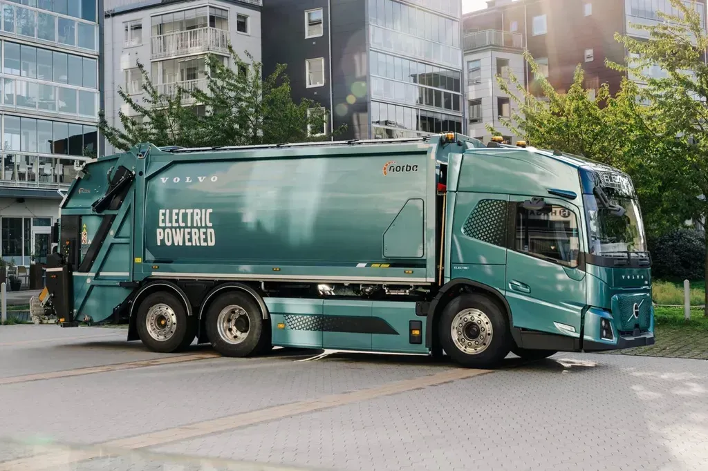 Volvo Trucks Unveils Electric FM Low Entry Truck