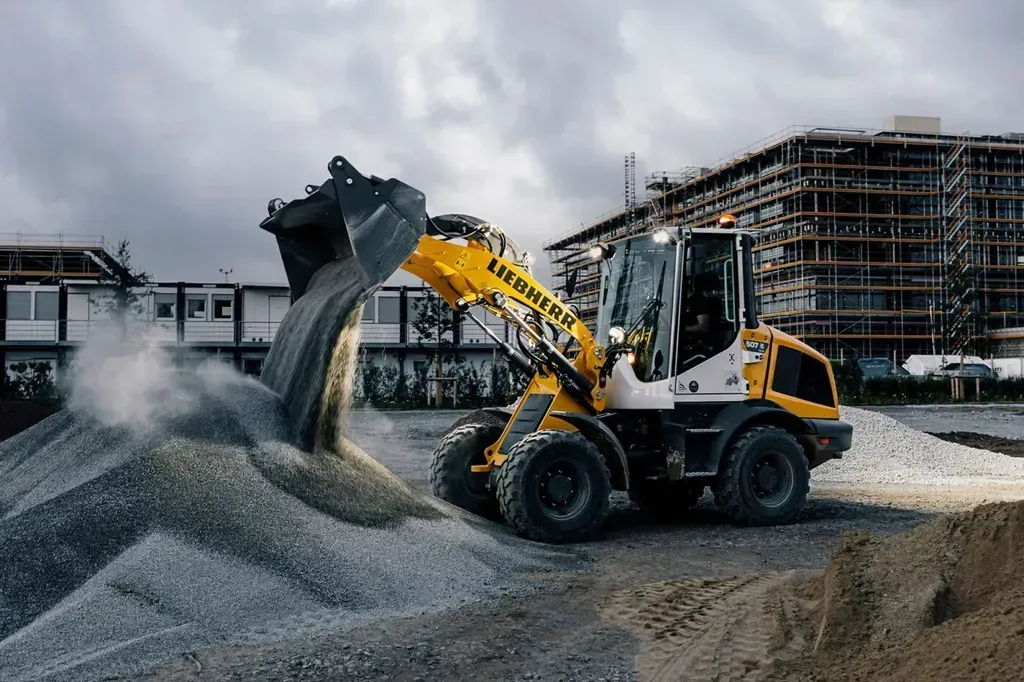 Liebherr Launches Electric Front Loader and Mobile Energy Storage Unit