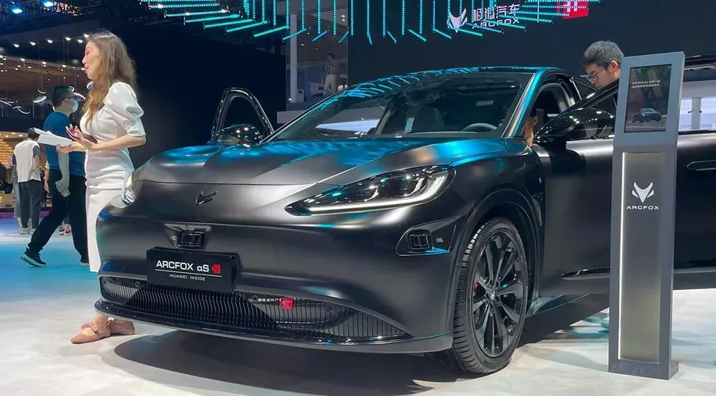 Huawei and BAIC Joint Brand Set to Unveil First Model at Beijing Auto Show