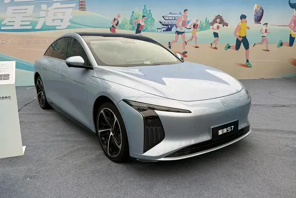 Dongfeng Forthing Unveils Xinghai S7 Electric Sedan with 550 km Range