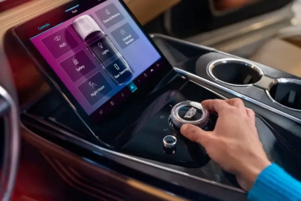 General Motors Contributes to Software Standardisation for Enhanced Customer Technology