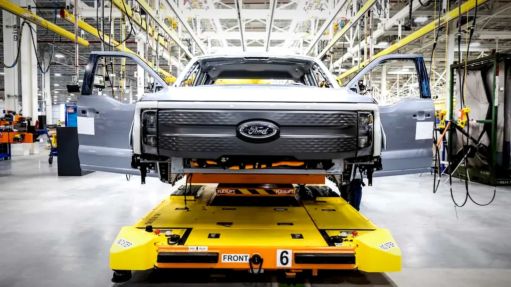 Siemens Introduces Edge IT Control System to Replace Traditional OT Hardware; Ford to Deploy