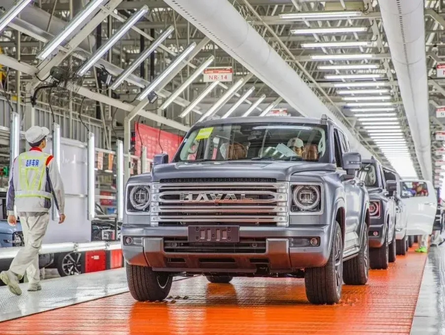 New Haval H9 Unveiled at Production Line in China