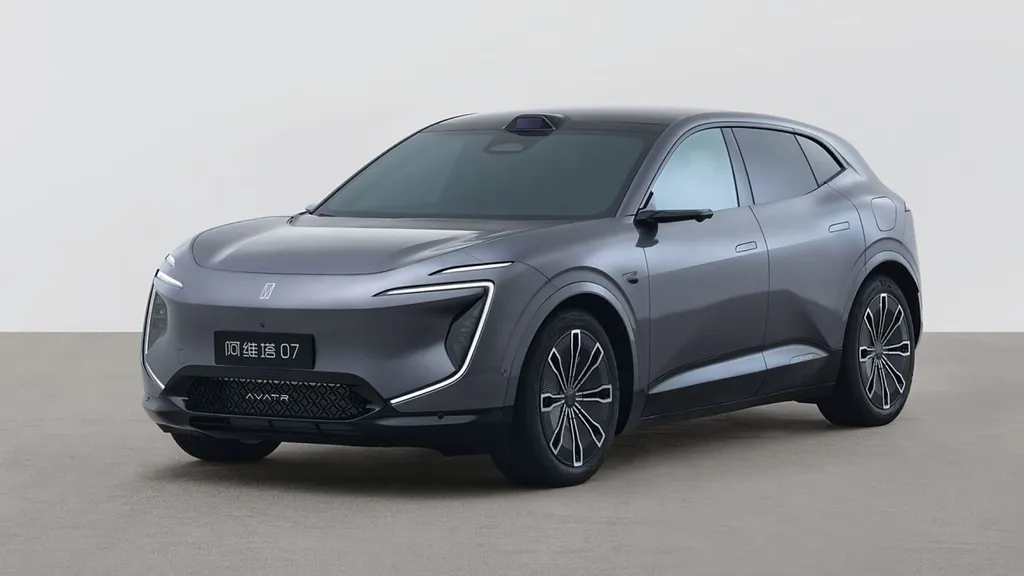 Avatr 07 EREV Crossover Revealed by Changan, CATL, and Huawei in China