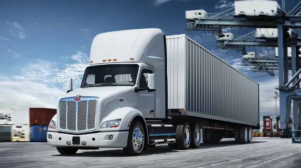 Einride orders 150 Peterbilt 579EV electric semi tractors for US fleet