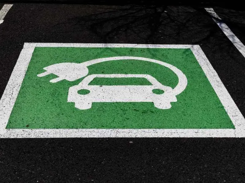 ARENA funds Australian-first V2G trial with Amber Electric