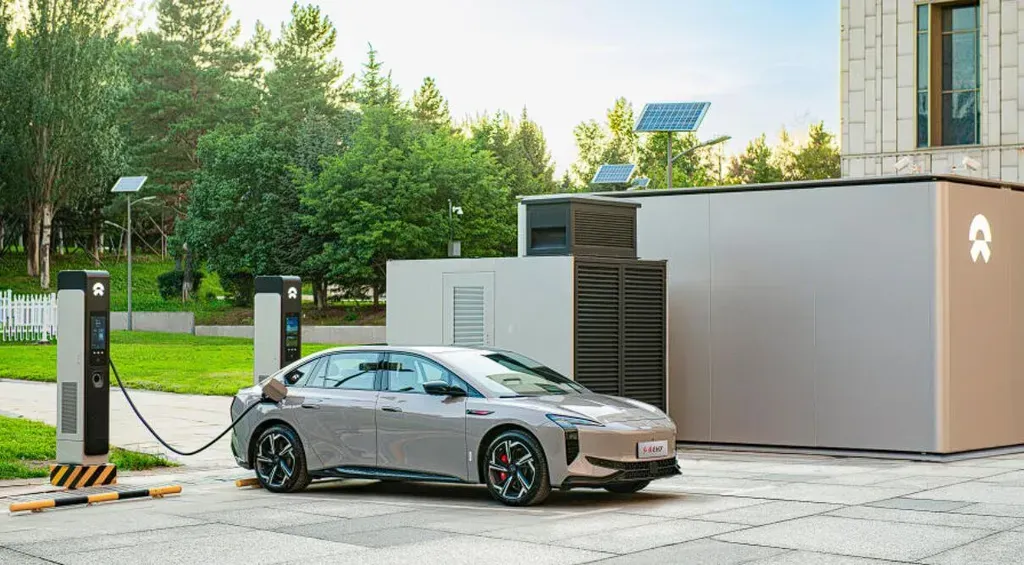 FAW Group's Hongqi Plugs into Nio's Charging Network