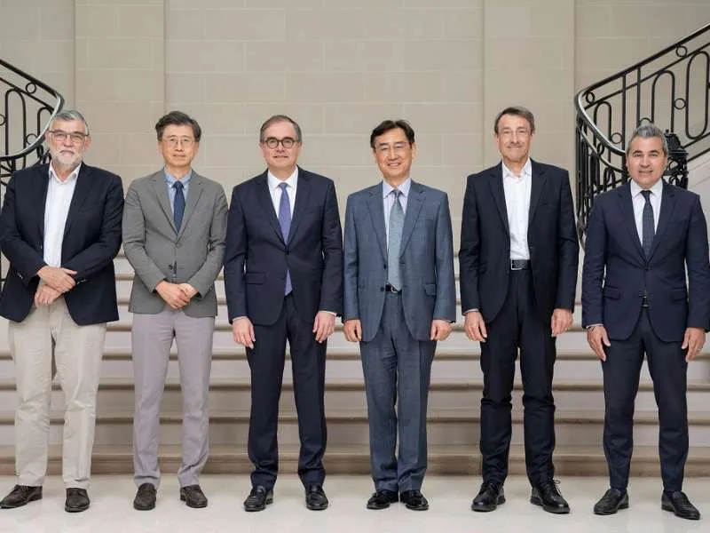 Renault's Ampere forms strategic battery partnership with Asian suppliers