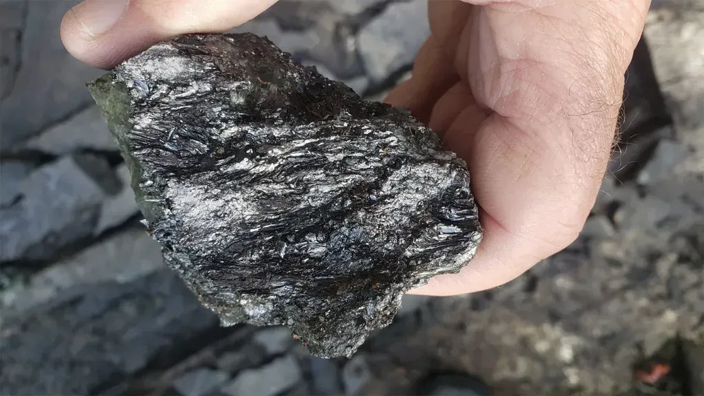 EV Battery Manufacturers Secure Graphite Supply Chain